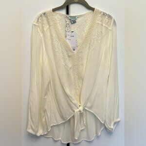 Nostalgia long sleeve top w/lace detail and self-tie | Cream